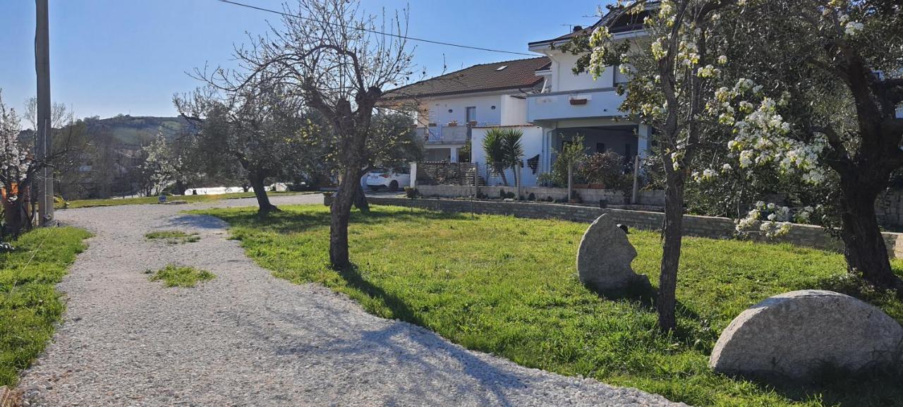 Casa Vacanze Cerreto 3 Miglianico المظهر الخارجي الصورة